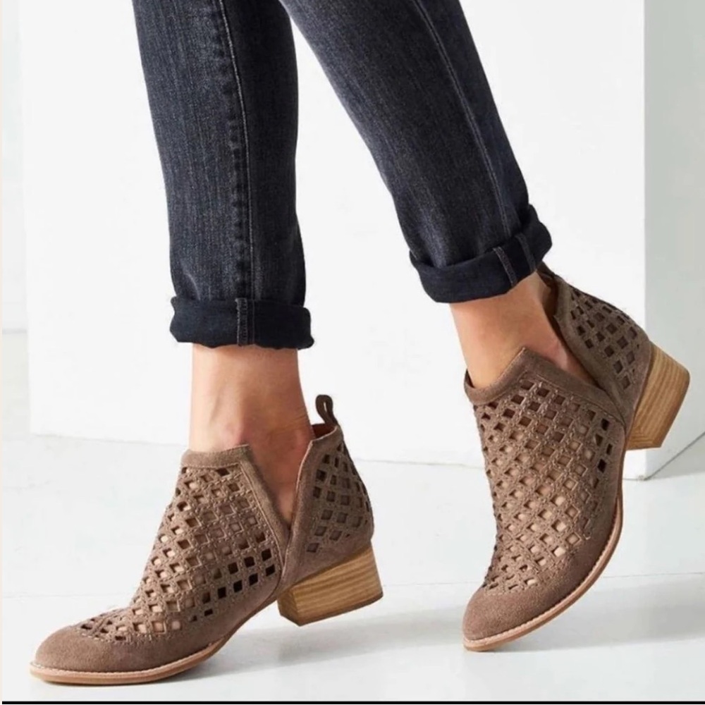 Jeffrey Campbell Taggart Ankle Boots, 6